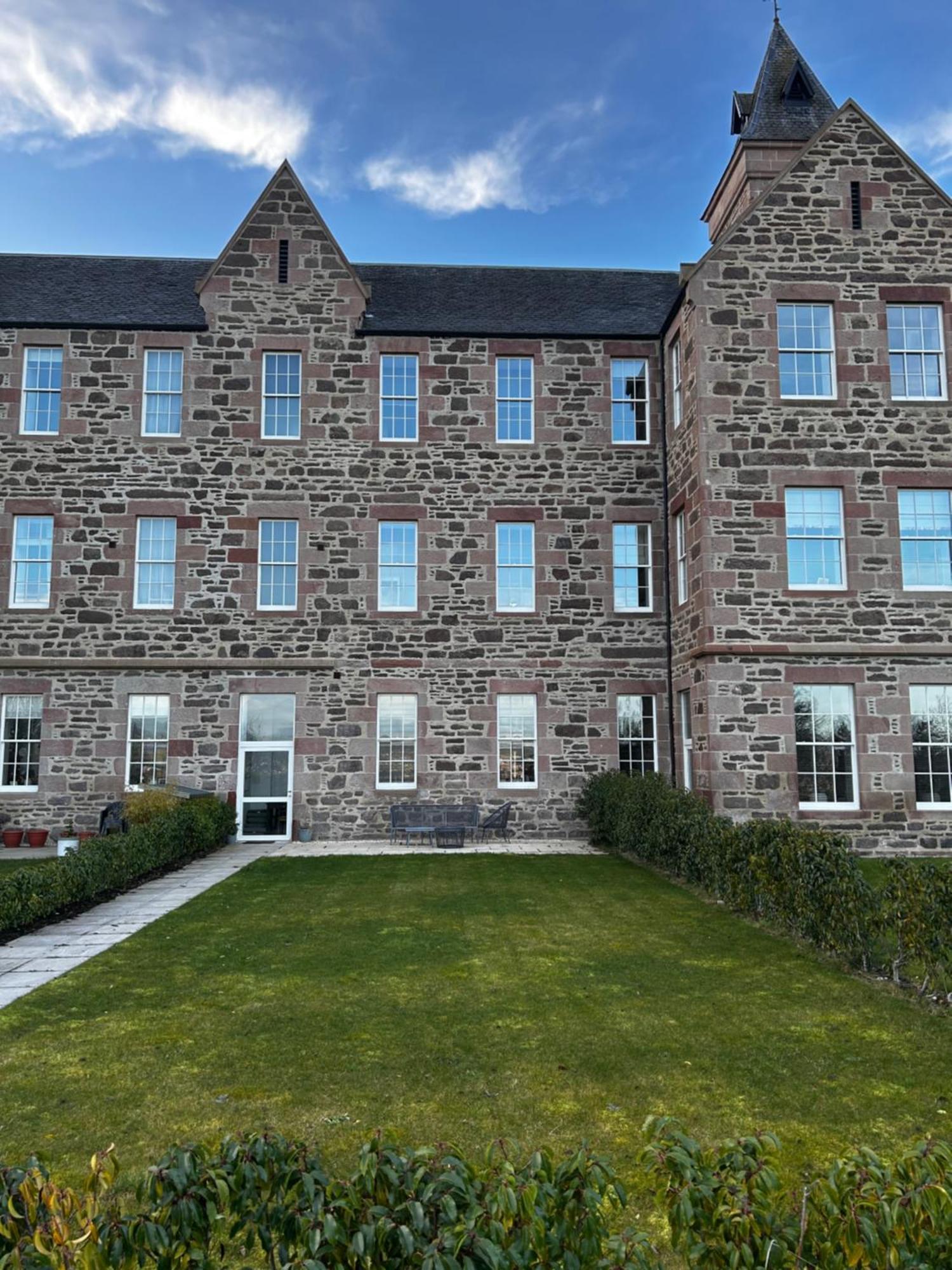 Inverness Great Glen Town House, 5 Minute Drive From Town Centre Dış mekan fotoğraf
